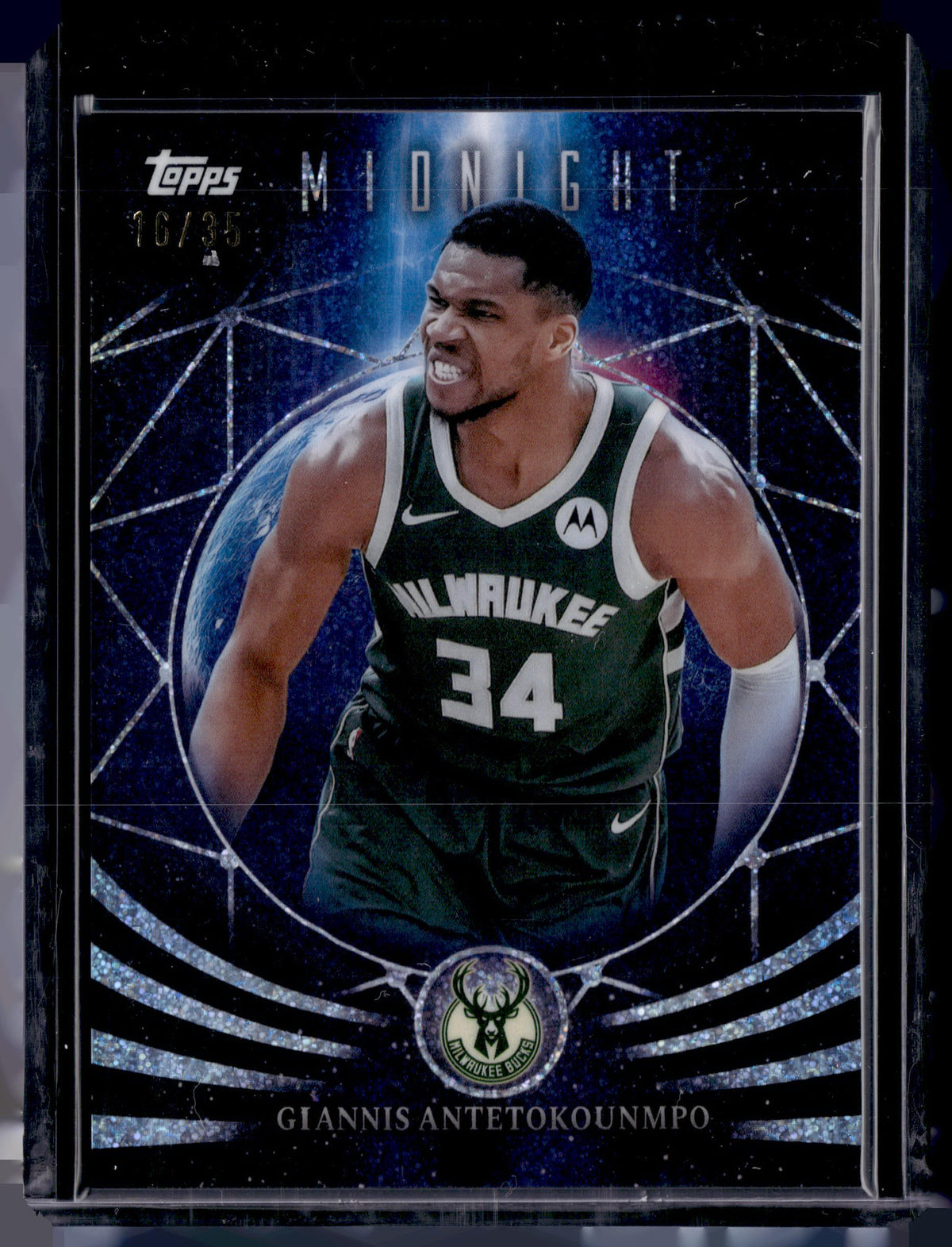 HL-P01 2025 Topps Midnight Moonfall Giannis Antetokounmpo #MF-5 /35
