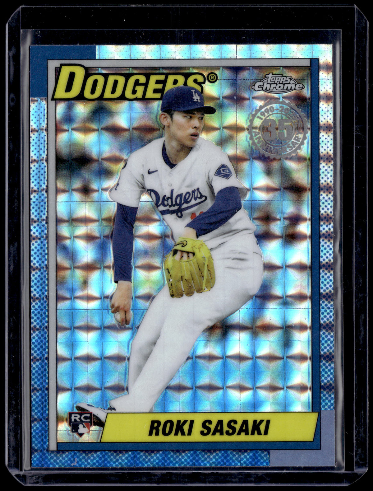 HL-P01 2025 Topps Chrome Roki Sasaki #90CU-18 Geometric RC