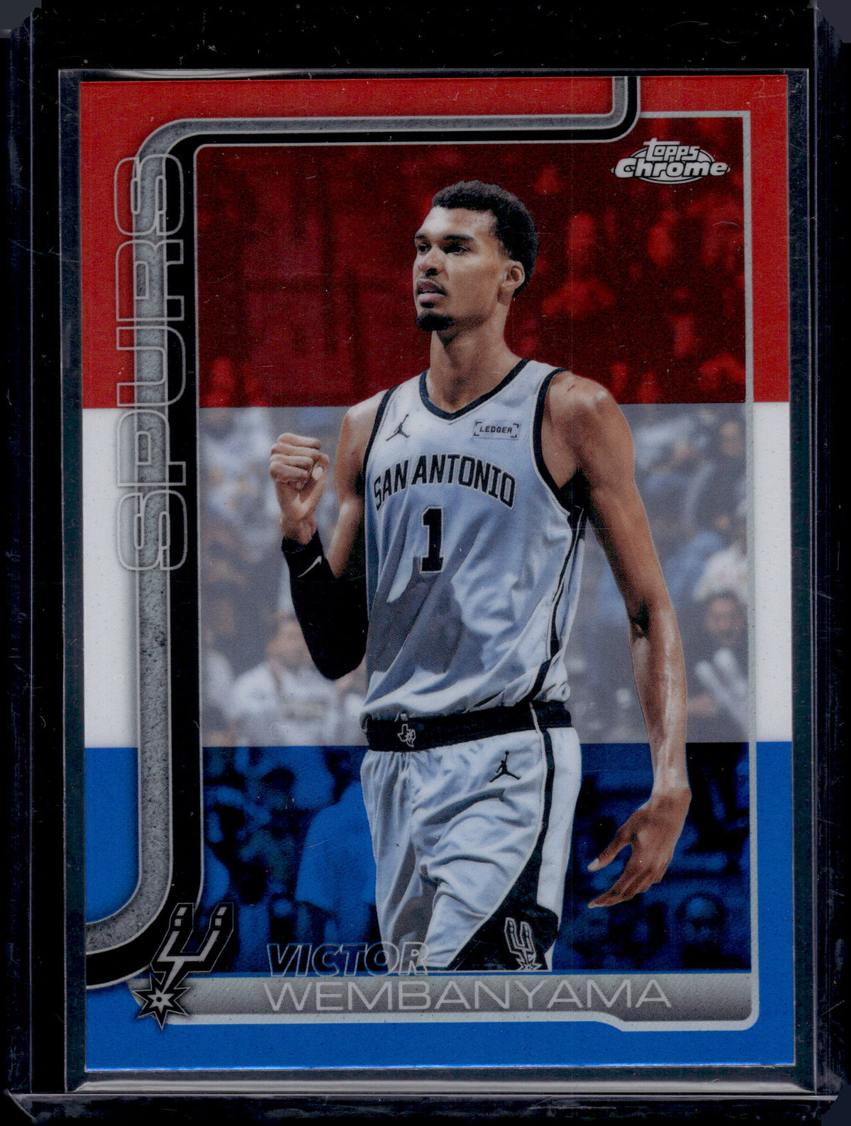 HL-INV 2026 Topps Chrome Victor Wembanyama #22 Red White Blue