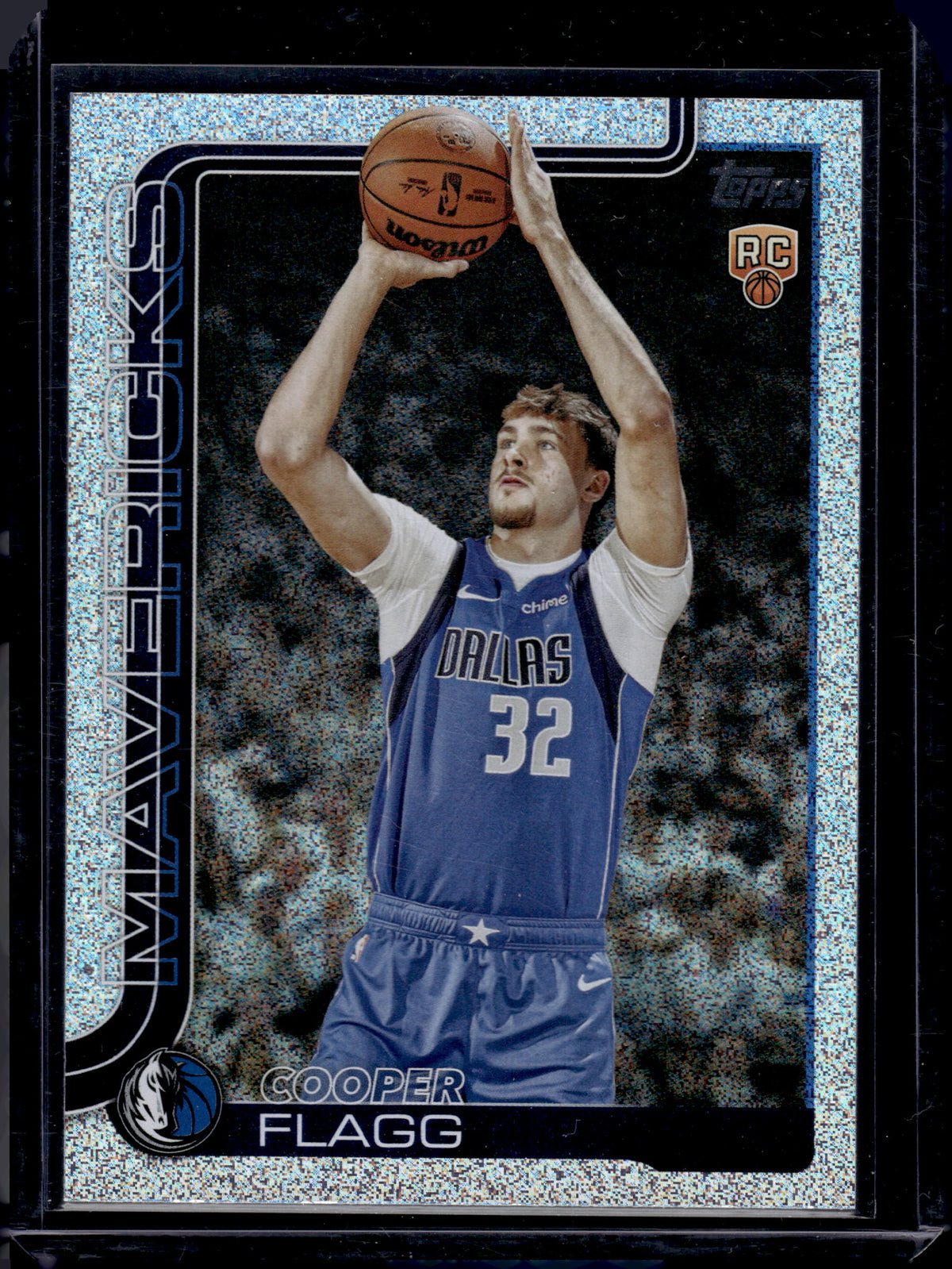 HL-P03 2025 Topps Flagship Cooper Flagg #201 Sandglitter RC