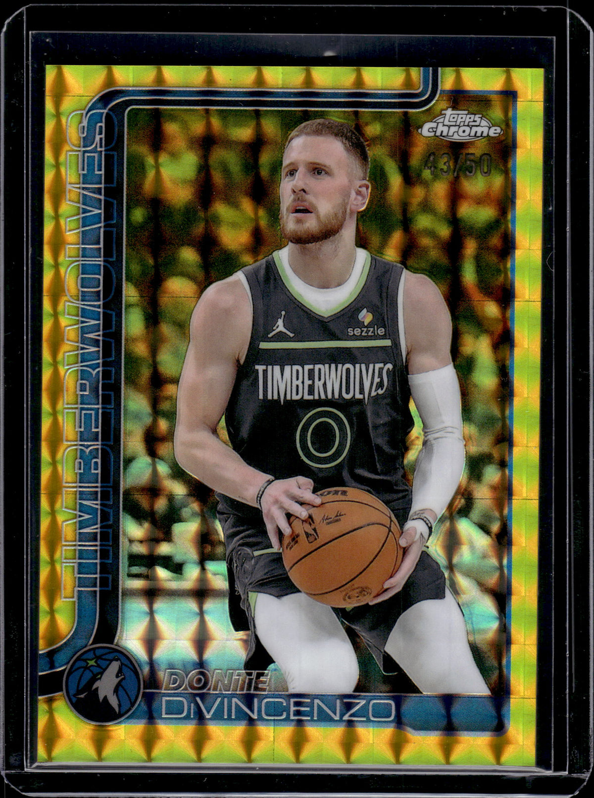 HL-INV 2025 Topps Chrome Donte DiVincenzo #145 Gold Geometric /50